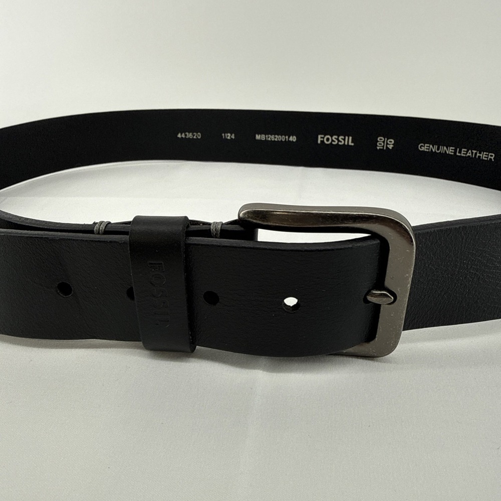 Fossil Mens Black Genuine Leather Belt Silver Buckle Size 40 Casual Career - Picture 4 of 16